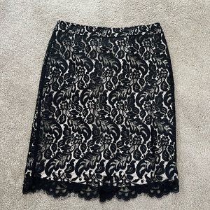 Lace skirt